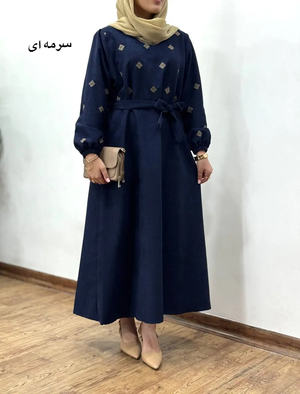 پیراهن مانتویی گلدوزی جیران